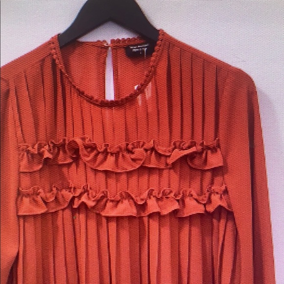 Top - Picture 2 of 4